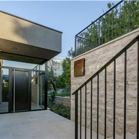 Luxury 5-Bedroom Sea-View Villa with Heated Infinity Pool in Orasac near Dubrovnik – Sleeps 10